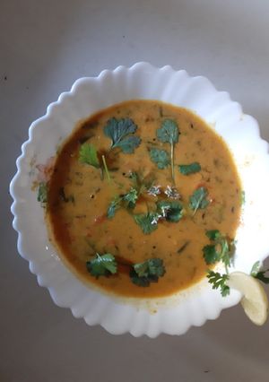 બેસનવાળું ખાટું મગનું શાક(Besan mung sabji recipe in Gujarati) રેસીપી મુખ્ય ફોટો