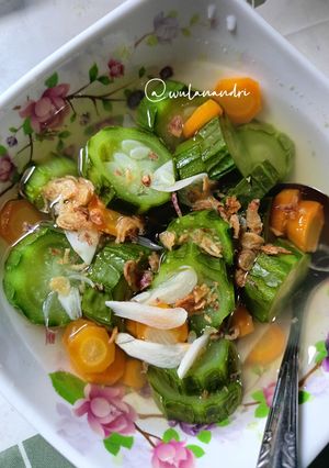 Foto resep Sayur Bening Oyong dan Wortel