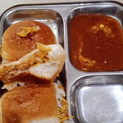 કચ્છી દાબેલી A picture of કચ્છી દાબેલી.
