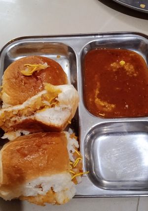 A picture of કચ્છી દાબેલી.