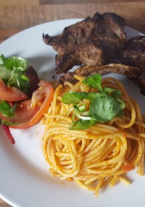 A picture of Classic tomato sauce pasta.
