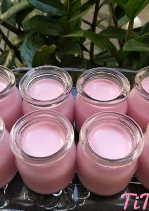 Hình của món Sữa chua thanh long đỏ.