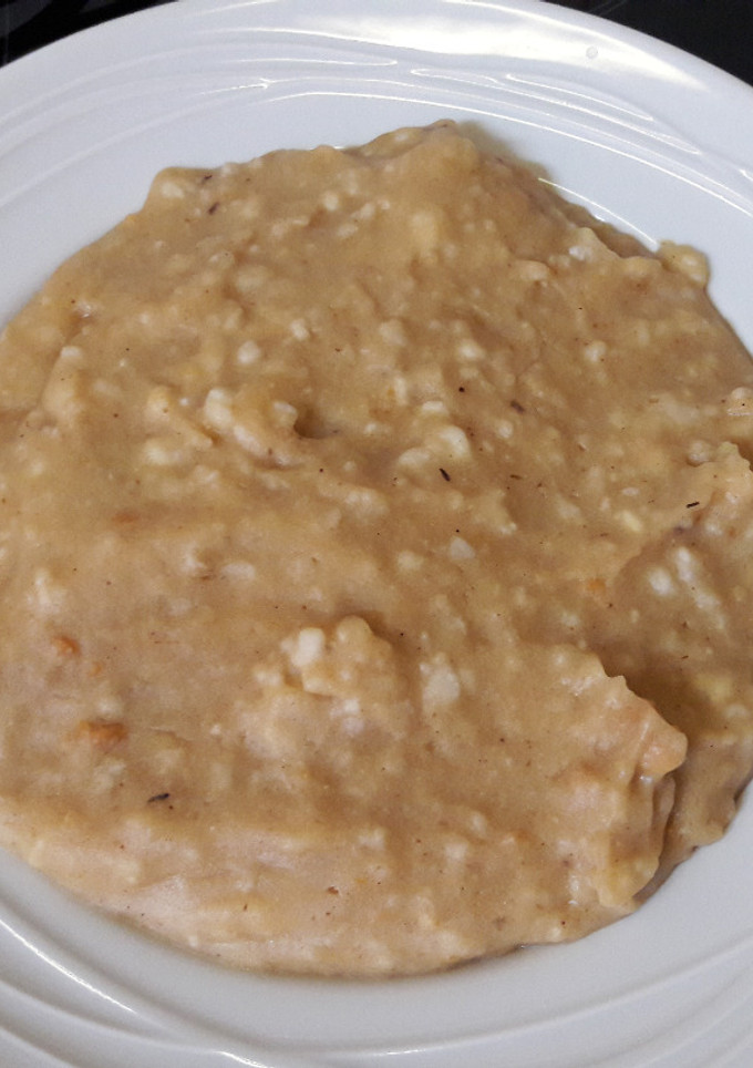 Una foto de "Polenta" de arroz con alubias vegana
