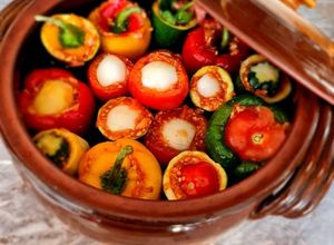 O poză a rețetei Legume umplute din carne tocată: ardei, roșii, vânătă, dovlecel!.