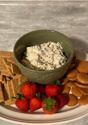 A picture of Dee's Sweet Fluffer Dip.