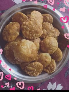 खस्ता कचौड़ी (khasta kachodi recipe in Hindi) रेसिपी मुख्य फोटो