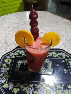 Una foto de Licuado de frutillas y naranja 😋
