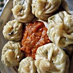 A picture of Momos.