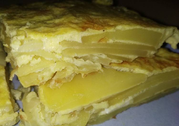 Resep Tortilla de Patatas (Spanish Omelette) Anti Gagal
