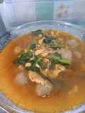 Sup caisim baso pedas