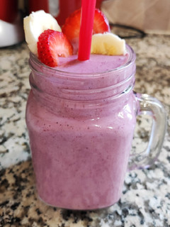 Φωτογραφία της συνταγής "Smoothie με ανάμεικτα μούρα" 🍓🍇