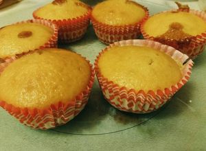 Una foto de Muffins de vainilla con corazón de dulce de leche