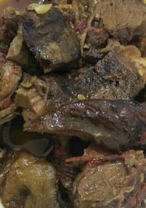 A picture of Stewed Aliya (smoked beef).