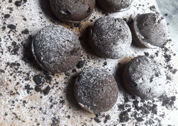 Recipe of Speedy Mini Oreo chocolate cupcakes