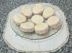 Una foto de Alfajores de maicena con aceite en vez de manteca