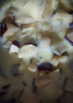 A picture of Fruit puding.