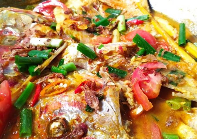 Asam pedas ikan kakap merah