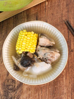 【老菜脯椰子玉米雞湯】白露節氣燉湯,清爽滋補 的食譜成品照片