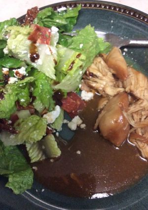 A picture of Honey Garlic Instant Pot Chicken.