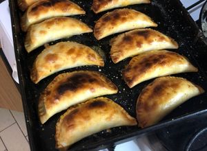 Una foto de Empanadas de cabrito