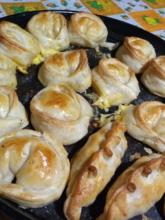 Una foto de Empanadas de jamón y queso