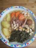 Caldo gallego con codillo