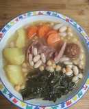 Caldo gallego con codillo