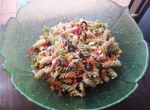 Foto principal de Ensalada de pasta multicolor 🎨