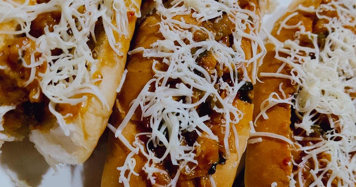 Chicken Schezwan Hot Dog/Rolls Recipe by ARIFA SHAIKH Cookpad
