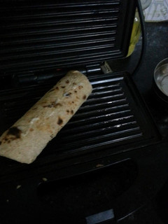 रोटी अंडा रोल (roti anda roll recipe in Hindi) रेसिपी मुख्य फोटो