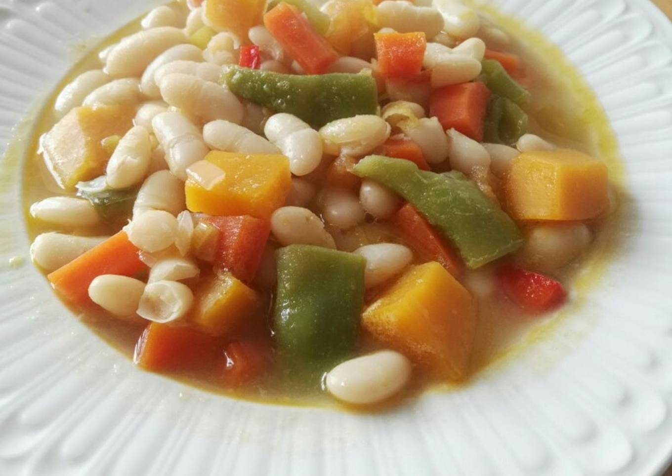 Alubias blancas con verduras