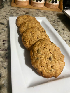 A picture of Papa's oatmeal Cookies.