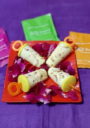 A picture of Kesar pista kulfi.