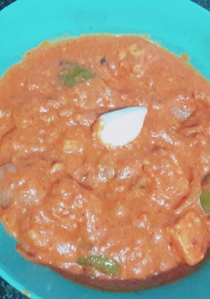 A picture of Paneer tikka masala.
