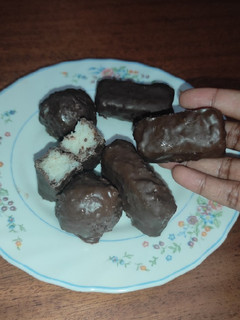 A picture of Chocolate Bounty Treat.