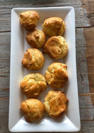 A picture of Gougères with Roquefort.
