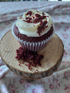 Una foto de Cupcakes red velvet con crema de queso
