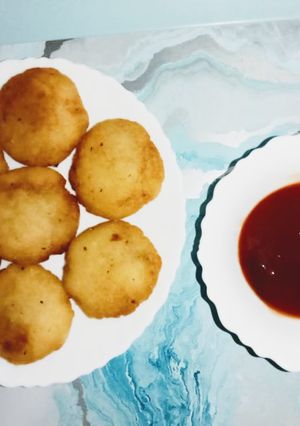 A picture of Semolina masala kachodi.