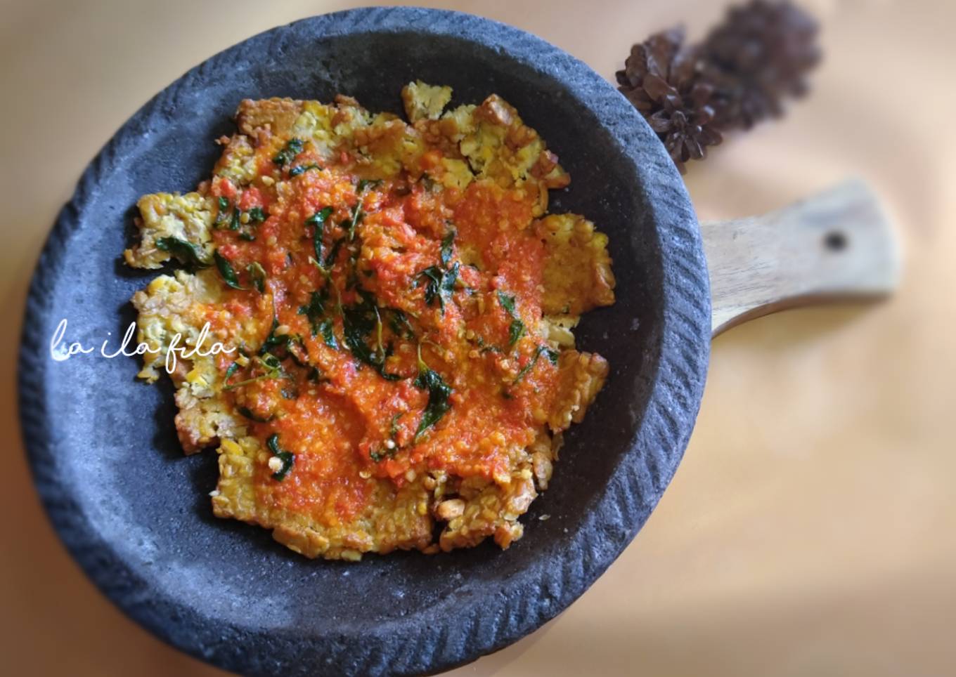 Tempe geprek sambal kemangi