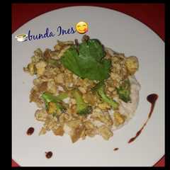 รูปของ Oatmeal Telur orak arik Brokoli