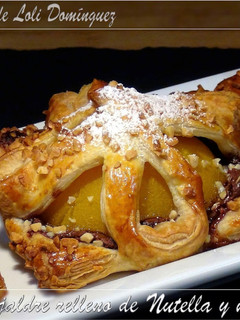 Una foto de Hojaldre relleno de Nutella y melocotón