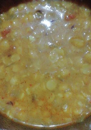 A picture of Chana daal (split chickpeas).