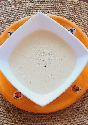 Una foto de Crema de elote con queso brie