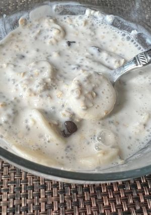 A picture of “Instant” Overnight Oats.
