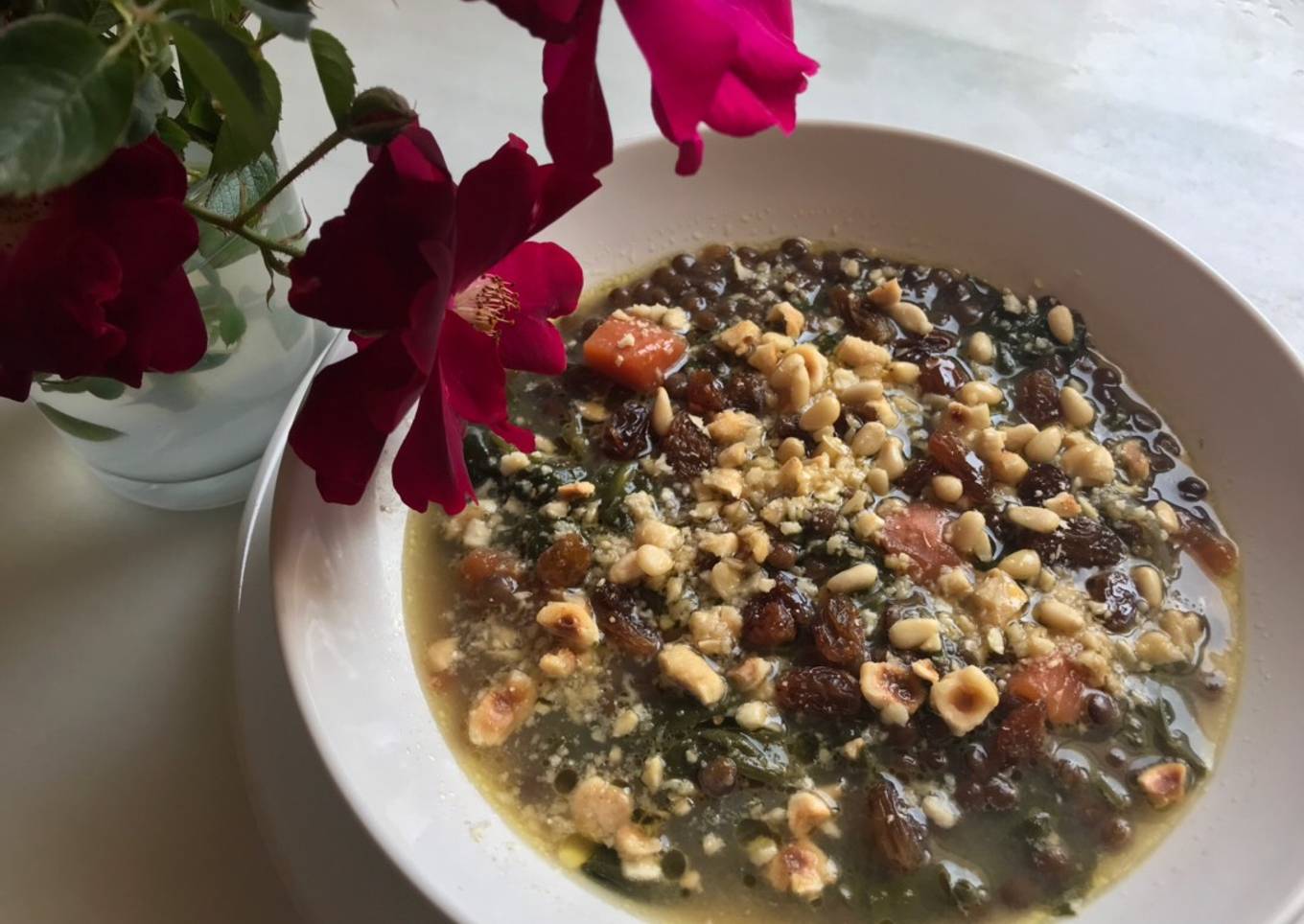 Lentejas con vegetales y frutos secos