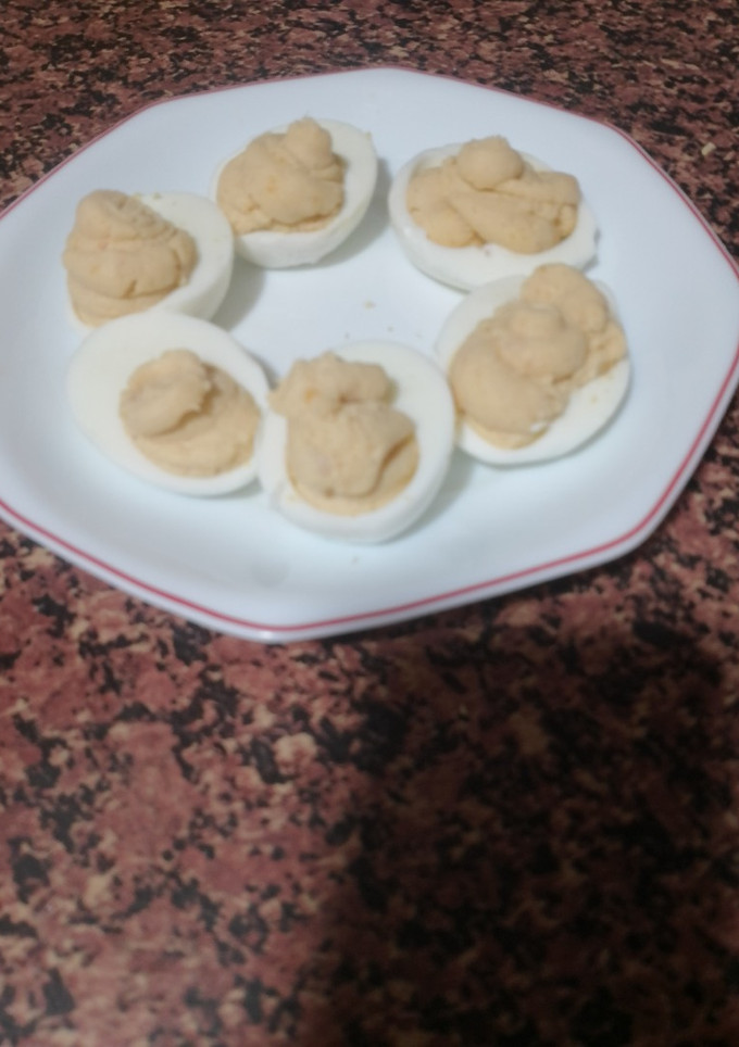 Una foto de Huevos rellenos de Gambas