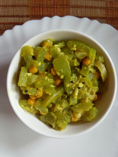 புடலங்காய் கூட்டு! செய்முறை முக்கிய புகைப்படம்