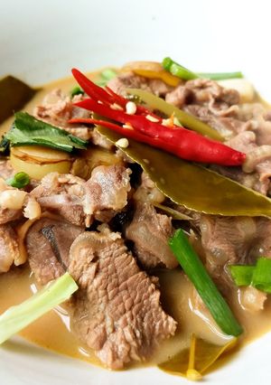 รูปของ เนื้อน่องลายตุ๋นกะทิ