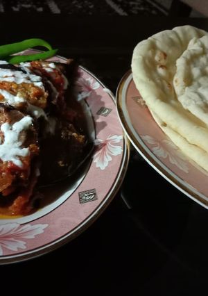 A picture of Banjan (Brinjal) Burhani and Tawa Naan 🍆.