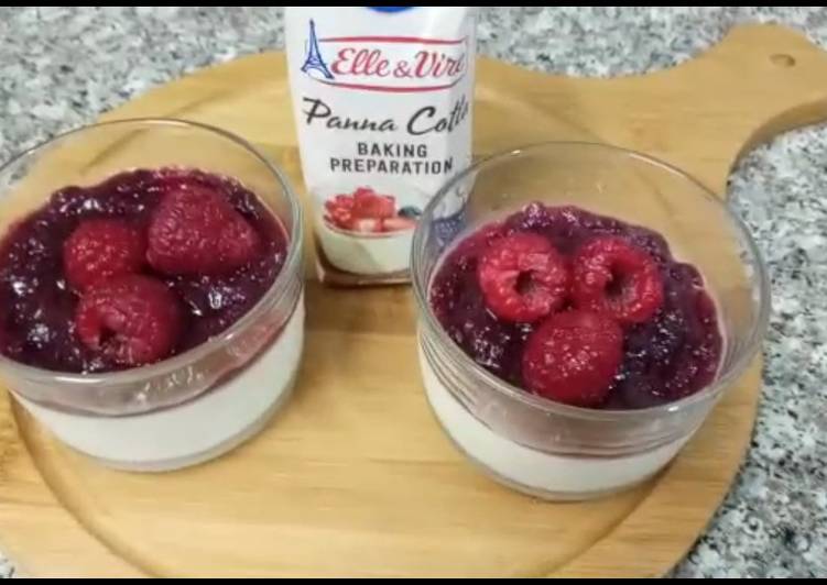 Quick and easy Panna cotta with ruspberry